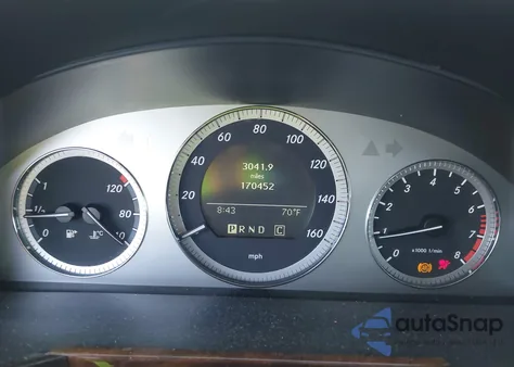 2010 Mercedes-Benz Glk 350 z USA, uszkodzony, nr VIN WDCGG5GB1AF457939